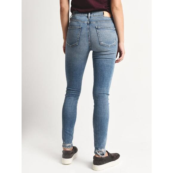 CITIZENS OF HUMANITY Rocket High Rise Skinny Jean in Small Talk Wash // 26 - Picture 3 of 12